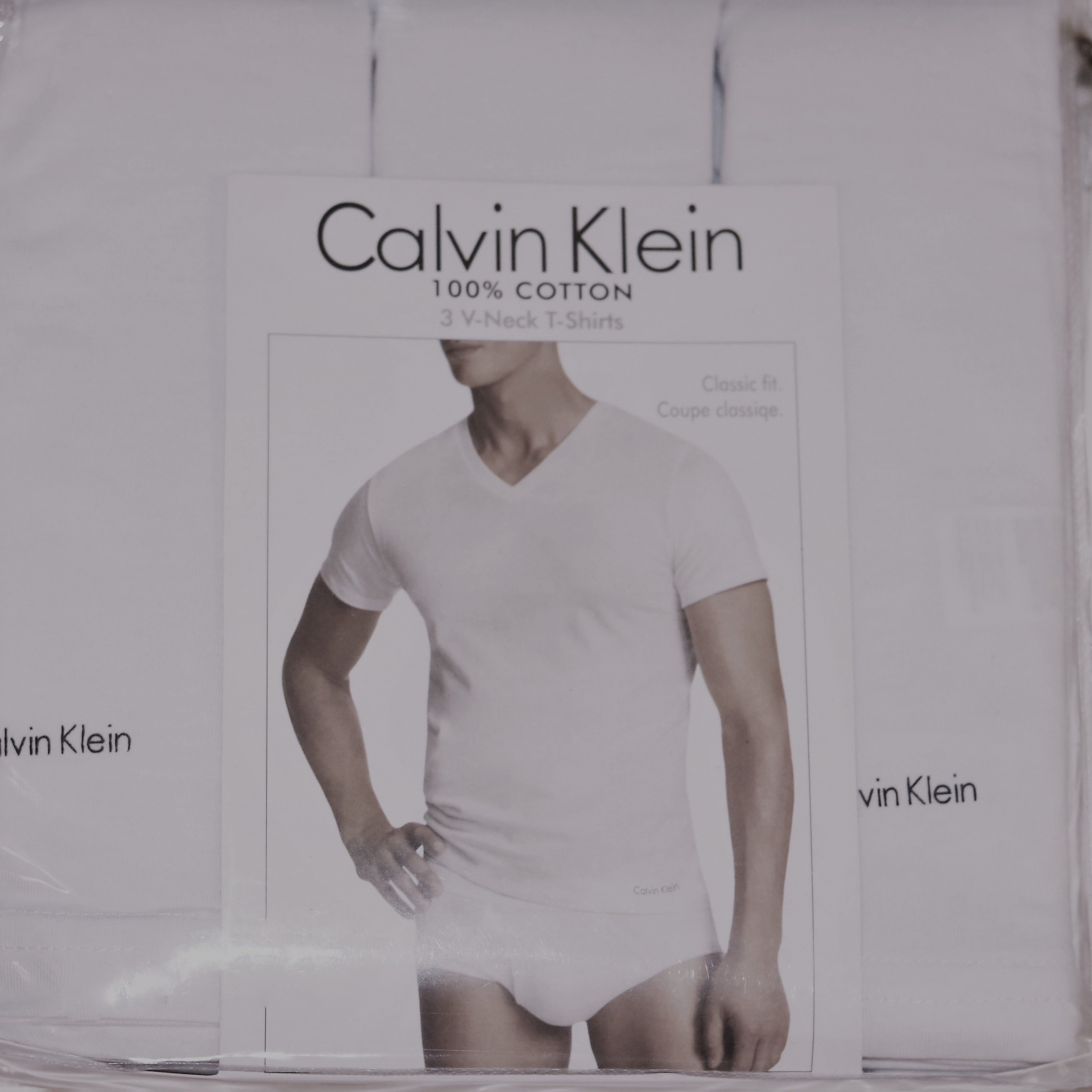 Calvin Klein 3 V-Neck Shirt